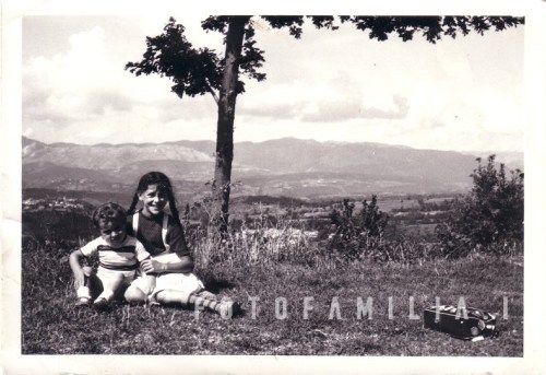 I piccoli Maria Cristina e Renzo Palombini sulle montagne di Cornillo Nuovo ad Amatrice